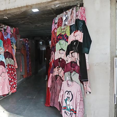 Oyo Kashish Palace Ню Делхи Екстериор снимка